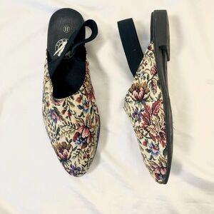 90s Cream Burgundy Floral Tapestry Pointy Slingback Loafers / Flats US 11